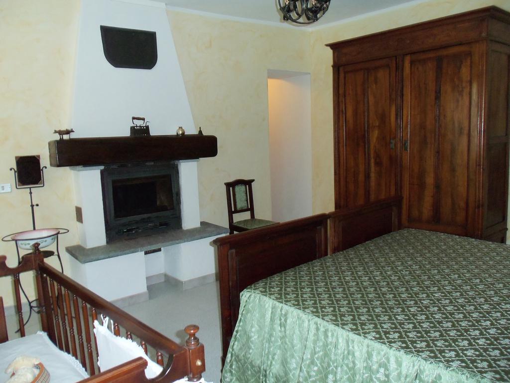 Casa Dei Ciliegi Castell'Alfero Villa Bilik gambar