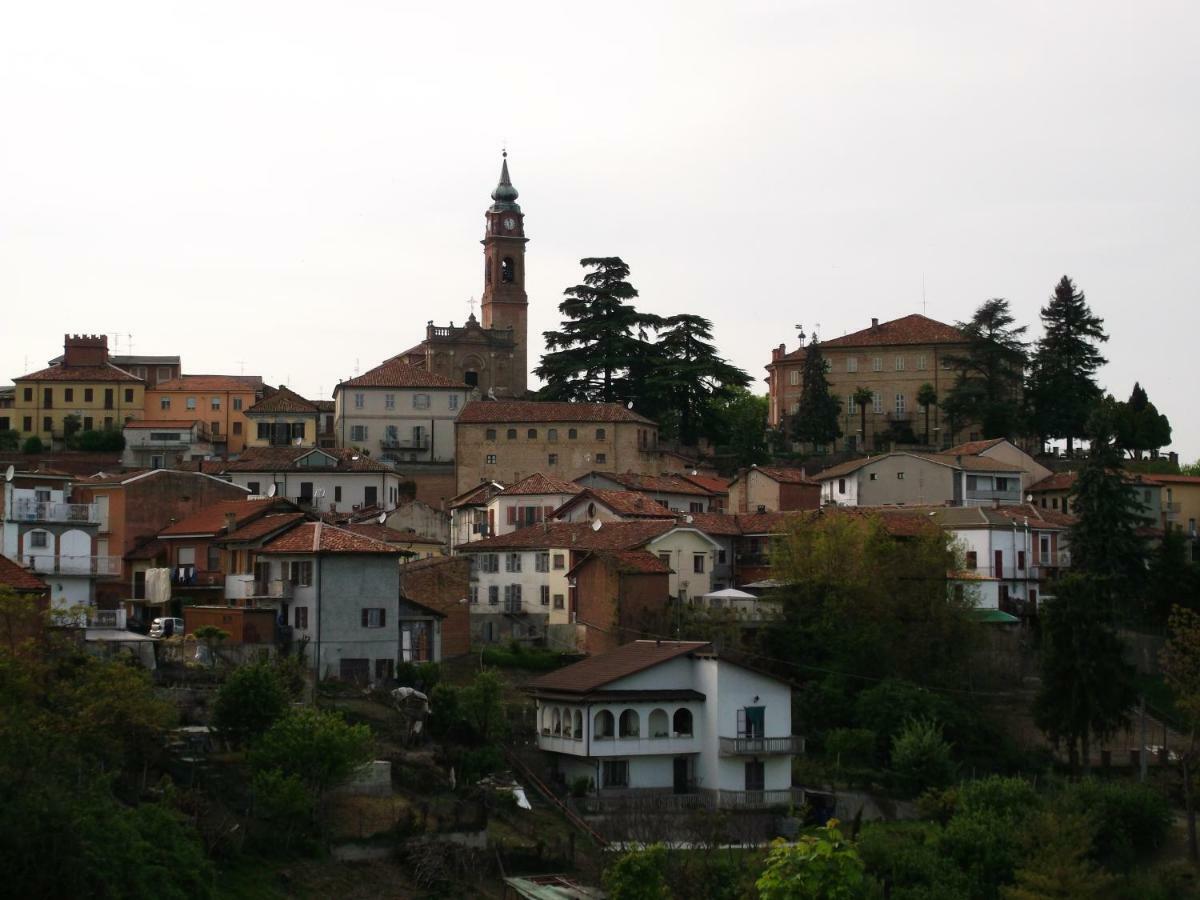 Casa Dei Ciliegi Castell'Alfero Villa Luaran gambar