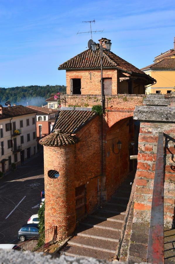 Casa Dei Ciliegi Castell'Alfero Villa Luaran gambar
