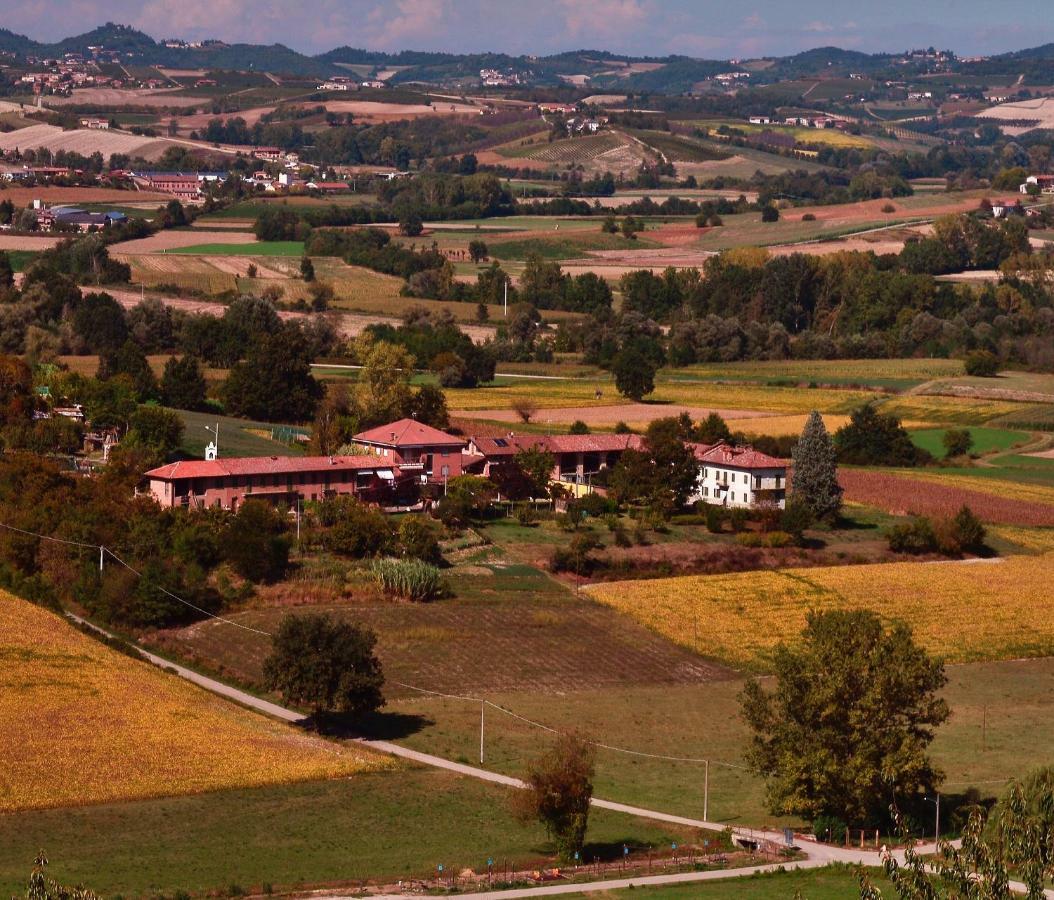 Casa Dei Ciliegi Castell'Alfero Villa Luaran gambar