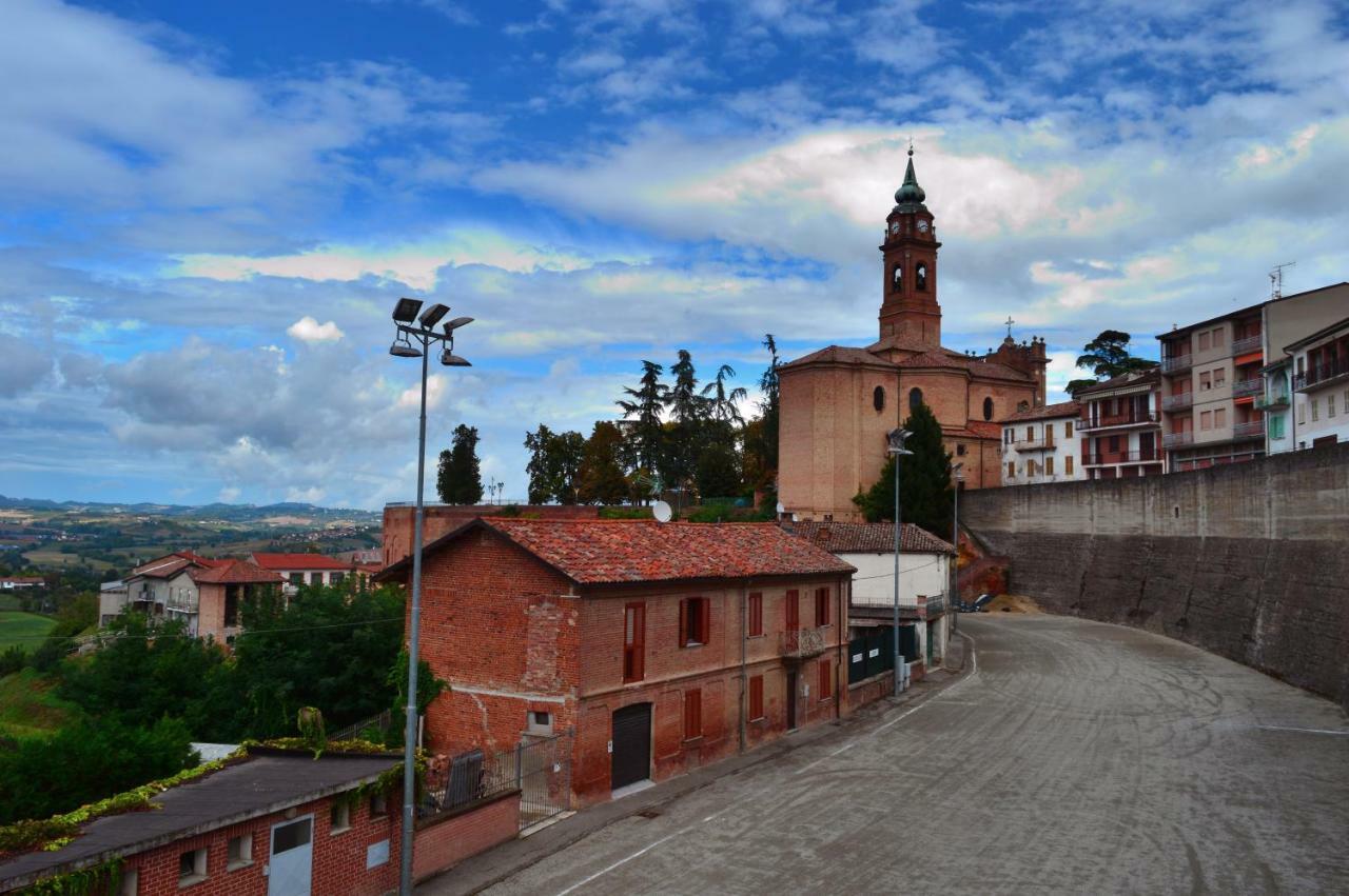 Casa Dei Ciliegi Castell'Alfero Villa Luaran gambar