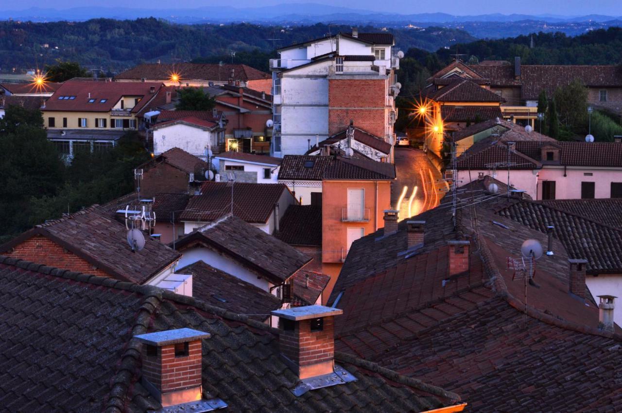 Casa Dei Ciliegi Castell'Alfero Villa Luaran gambar