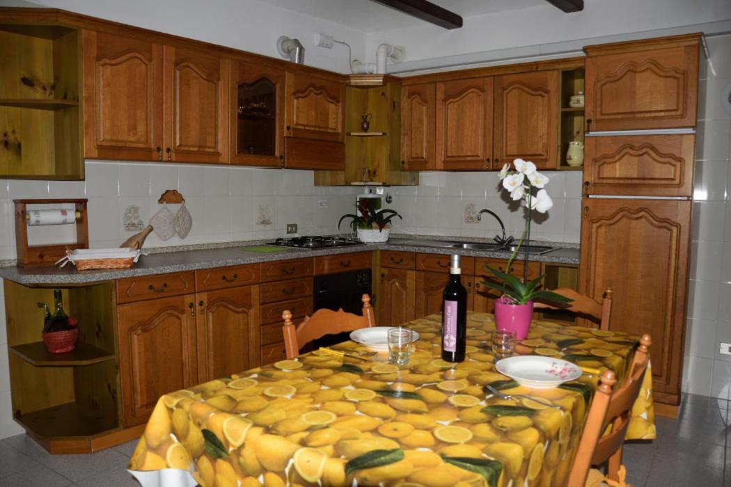 Casa Dei Ciliegi Castell'Alfero Villa Luaran gambar
