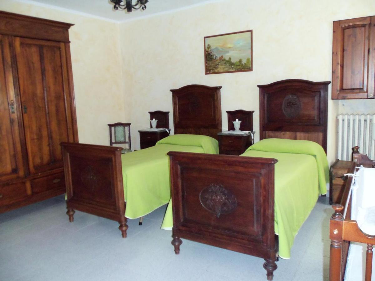 Casa Dei Ciliegi Castell'Alfero Villa Luaran gambar